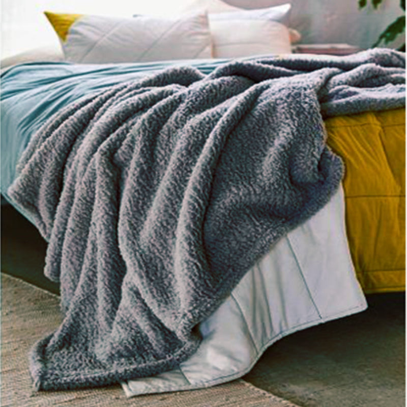 Light Blanket – Warm & Cozy