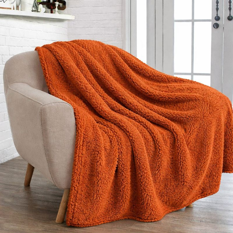 Light Blanket – Warm & Cozy